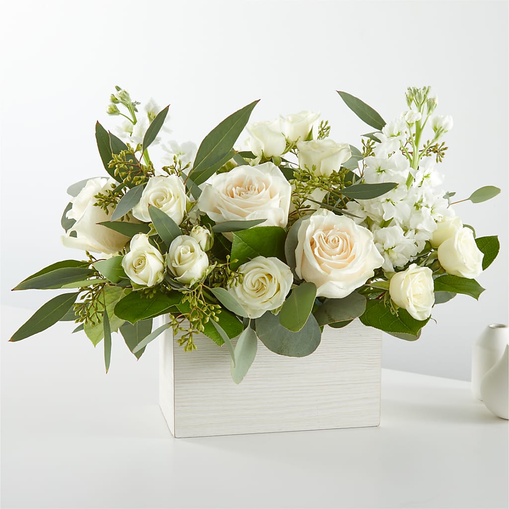 Fresh Linen Box Bouquet – Barbur Floral Shop, Geneva NE