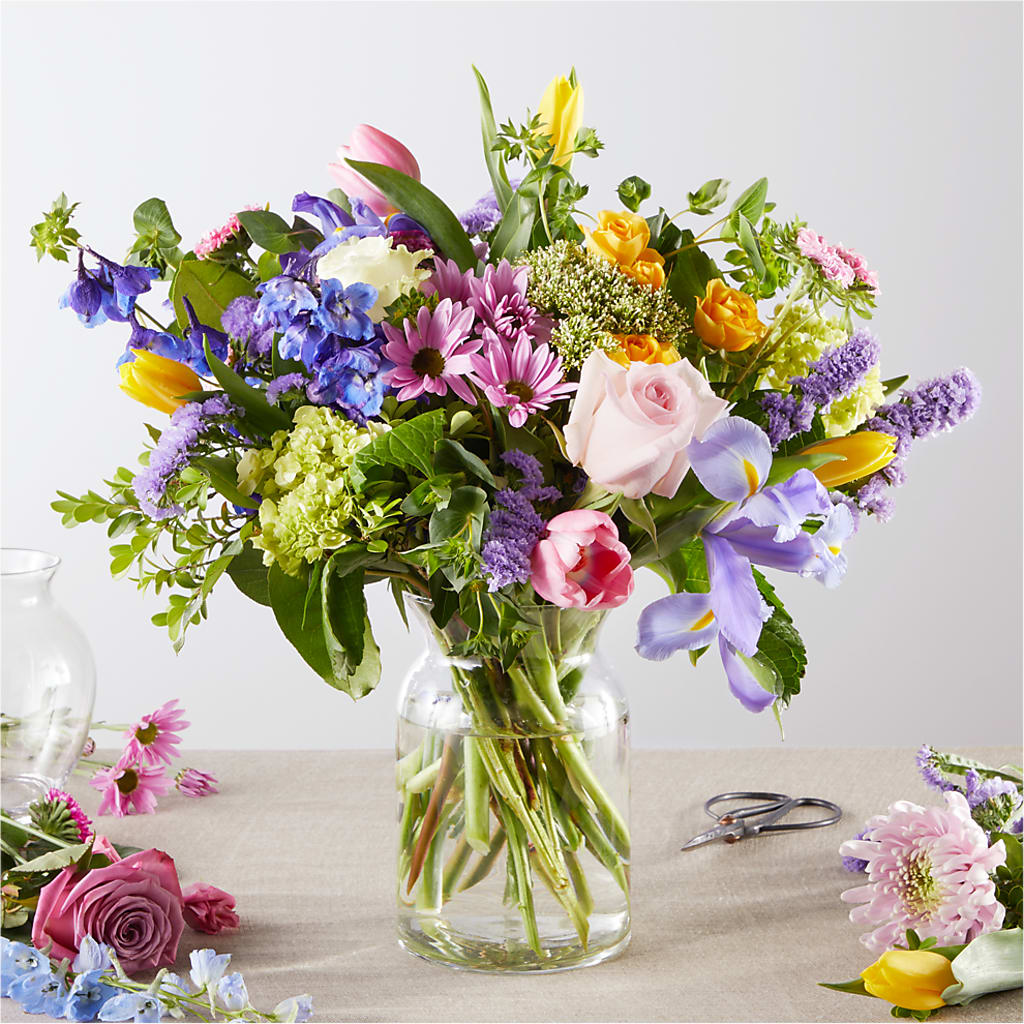 Pastel Tradition - A Florist Original – Barbur Floral Shop, Geneva NE