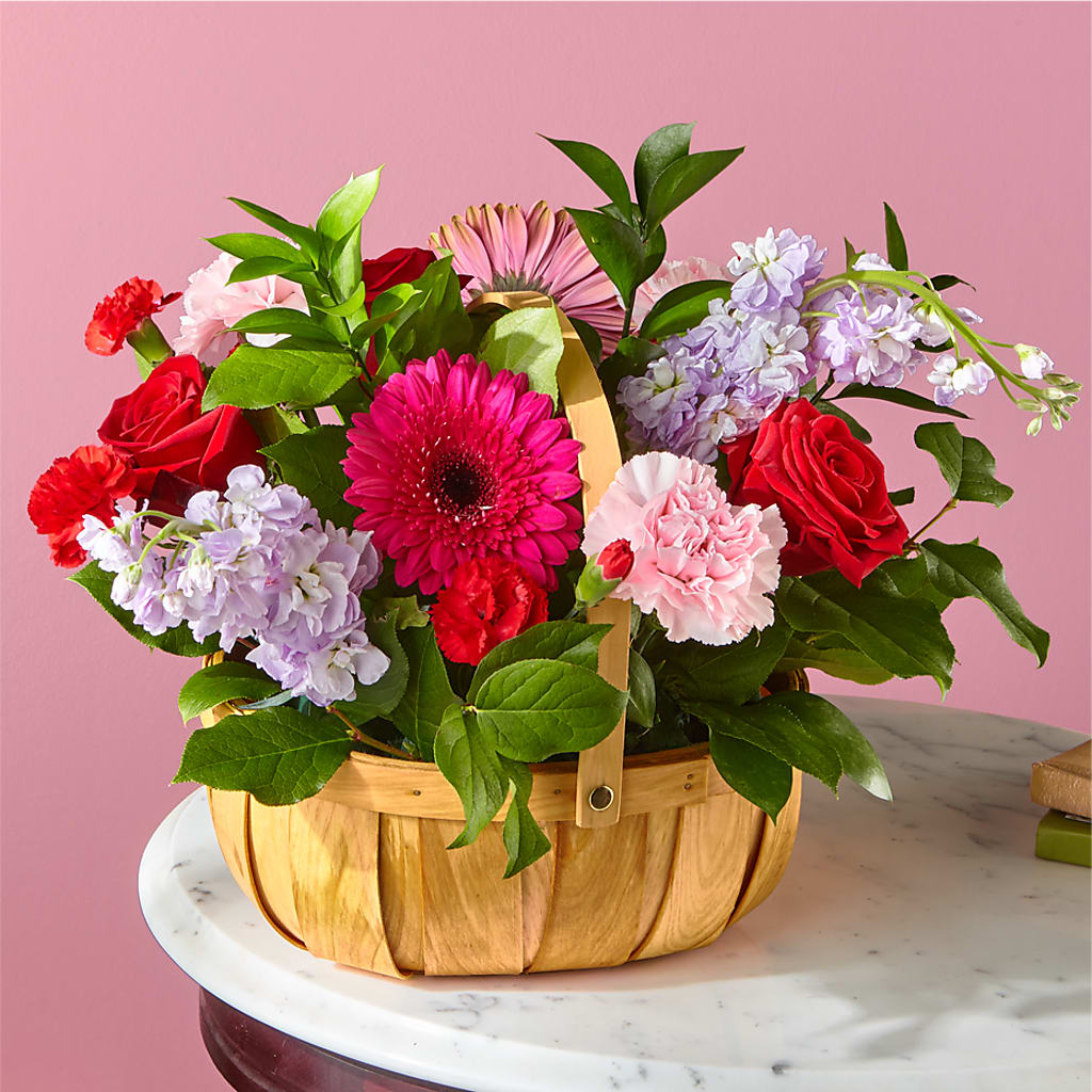 Pink Picnic Basket – Barbur Floral Shop, Geneva NE