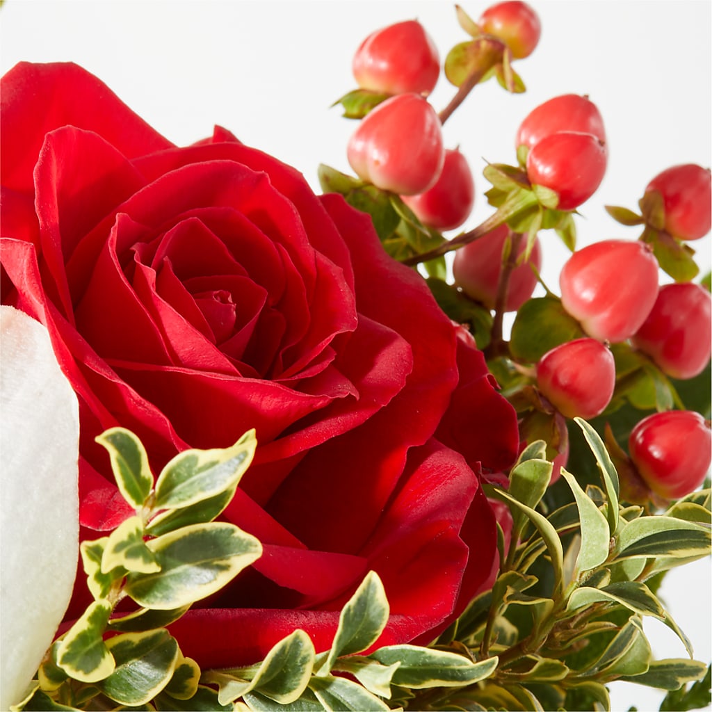 Snowy Wonderland Bouquet –  Barbur Floral Shop, Geneva NE