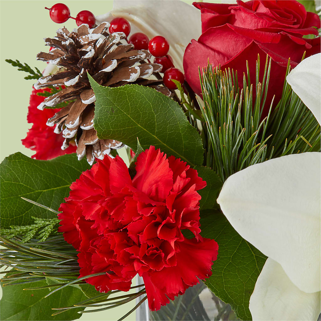 Glistening Icicles Bouquet –  Barbur Floral Shop, Geneva NE