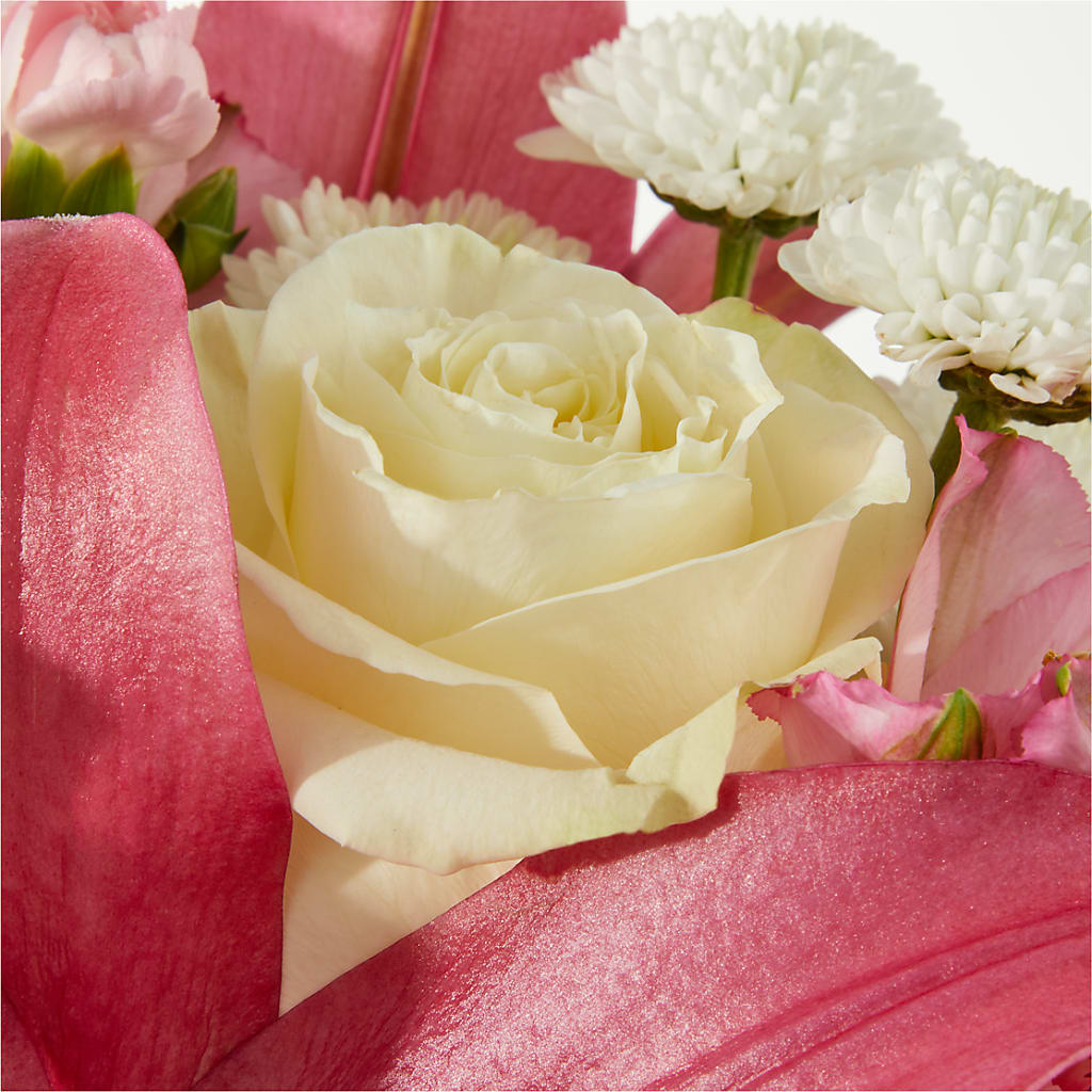 Piece of Cake Bouquet –  Barbur Floral Shop, Geneva NE