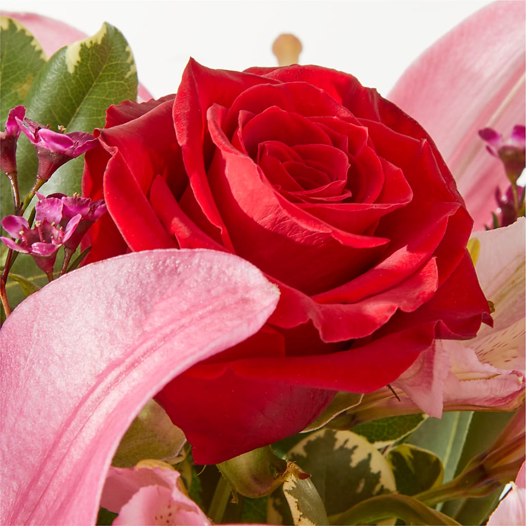 Lucky in Love Bouquet –  Barbur Floral Shop, Geneva NE