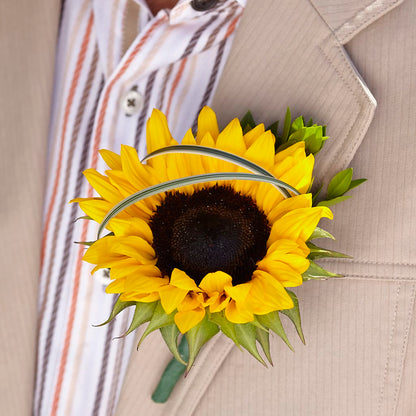 Free Spirit Boutonniere –  Barbur Floral Shop, Geneva NE